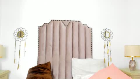 Snapshot of debora_scoot chatting on 25, 2, 2025 Debora online show from 25, 2, 2025