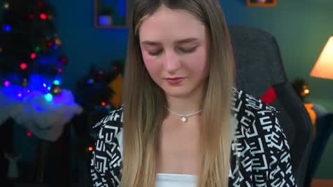 Snapshot of deboralarson chatting on 20, 12, 2024 Debora online show from 20, 12, 2024