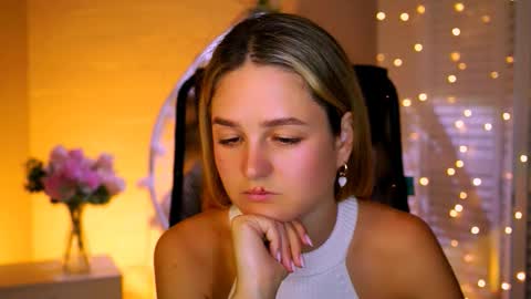 Snapshot of deboralarson chatting on 10, 11, 2025 Debora online show from 10, 11, 2025