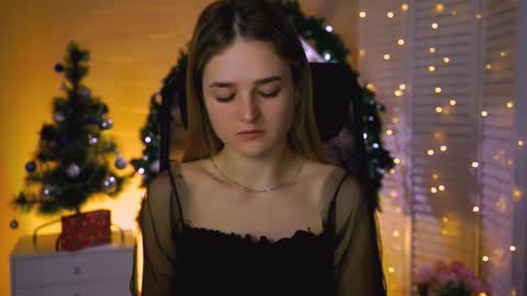 Snapshot of deboralarson chatting on 22, 12, 2025 Debora online show from 22, 12, 2025