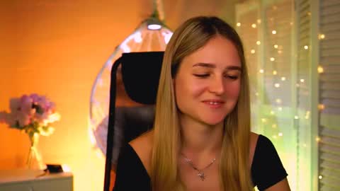 Snapshot of deboralarson chatting on 25, 4, 2026 Debora online show from 25, 4, 2026