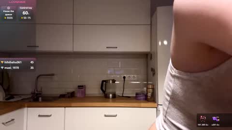 Hello My name is Sarah im new model here and little but shy. online show from 5, 3, 2026