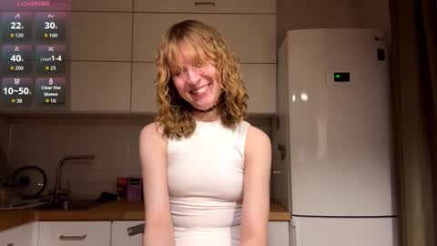 Hello My name is Sarah im new model here and little but shy. online show from 23, 3, 2026