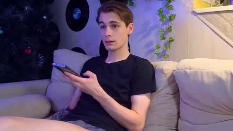 Snapshot of debugmee chatting on 21, 12, 2025 Samuel online show from 21, 12, 2025