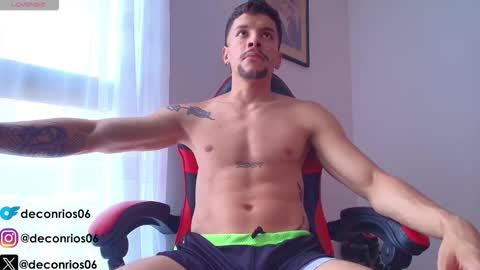 Santiago online show from 3, 11, 2025