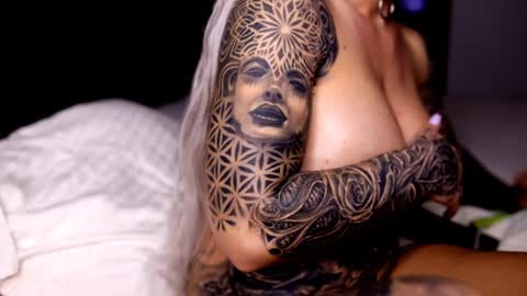   Tikhomirov old usersname    Instagram- tikhomirovandreea17 Twitter DeeaOfficial17  online show from 27, 12, 2024