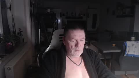 deinprinz2312 online show from 9, 3, 2025