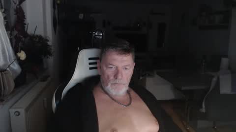 deinprinz2312 online show from 11, 10, 2025