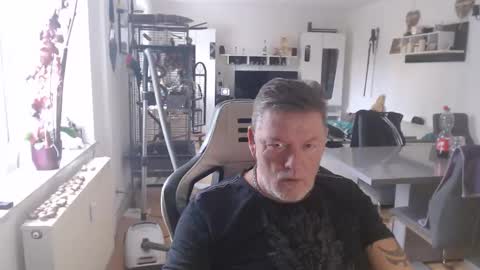 deinprinz2312 online show from 22, 10, 2025