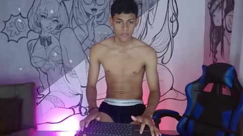 Snapshot of deivid_bigcock1 chatting on 16, 11, 2025 Deivid online show from 16, 11, 2025