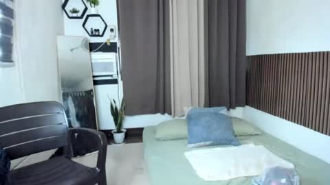 delightfulcurvy online show from 4, 8, 2026