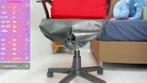 delilaquinn online show from 10, 12, 2024