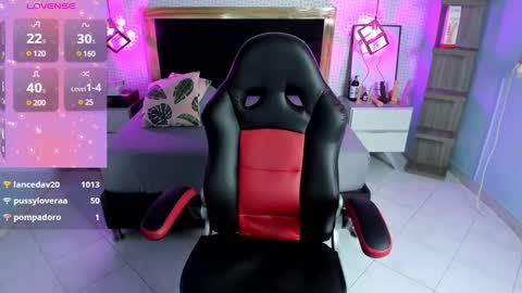 delilaquinn online show from 12, 3, 2025