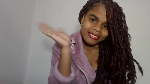 delphine online show from 25, 6, 2026