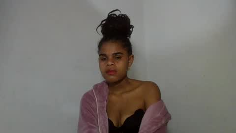 delphine online show from 23, 7, 2026