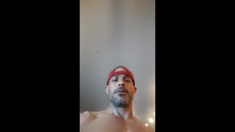 Snapshot of demayomatt28 chatting on 4, 4, 2026 demayomatt28 online show from 4, 4, 2026