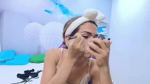 DEMI online show from 4, 2, 2026