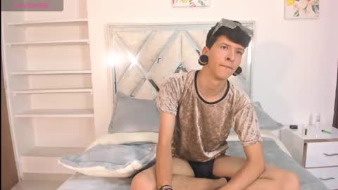 Snapshot of demiansalvatore chatting on 24, 9, 2025 Demian and Salvatore online show from 24, 9, 2025