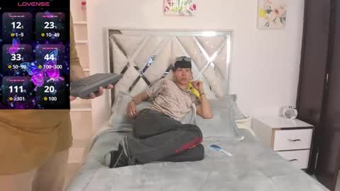 Snapshot of demiansalvatore chatting on 27, 9, 2025 Demian and Salvatore online show from 27, 9, 2025