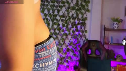 Snapshot of demimoore222 chatting on 8, 3, 2025 DEMI online show from 8, 3, 2025