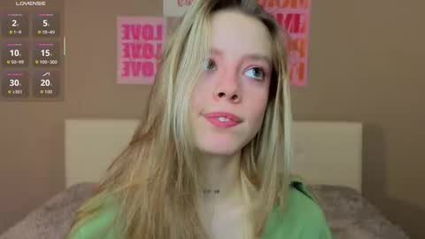 Snapshot of denaebeste chatting on 4, 3, 2026 Emma online show from 4, 3, 2026