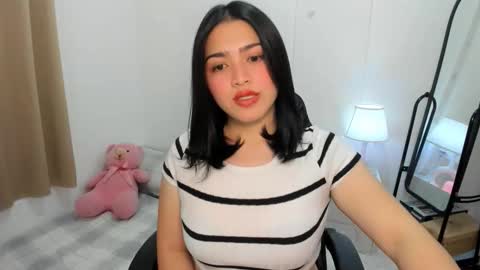 Snapshot of dencyleander chatting on 24, 10, 2025 Demi online show from 24, 10, 2025