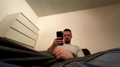 Snapshot of denis19872 chatting on 12, 10, 2025 denis19872 online show from 12, 10, 2025