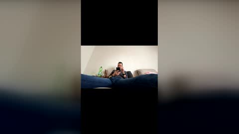 Snapshot of denis19872 chatting on 4, 4, 2026 denis19872 online show from 4, 4, 2026