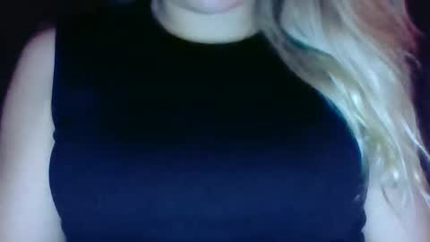 Snapshot of denise433470 chatting on 2, 8, 2026 denise433470 online show from 2, 8, 2026