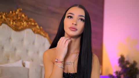 denisedevilles online show from 4, 3, 2025