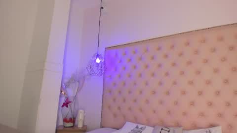 denisse_logan online show from 2, 7, 2026