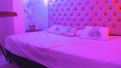 denisse_logan online show from 10, 7, 2026