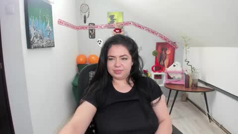 dennyssecharm online show from 27, 10, 2025