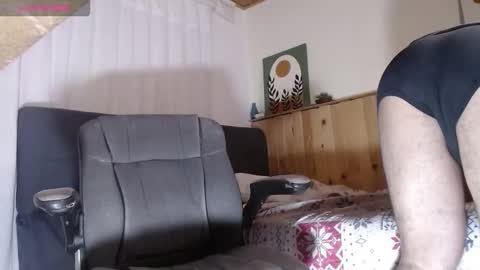 Dereck Mills3 online show from 8, 2, 2026