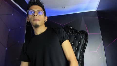Dereck online show from 4, 5, 2026