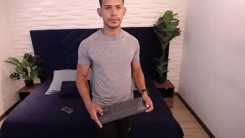 Dereck Myers online show from 13, 1, 2025