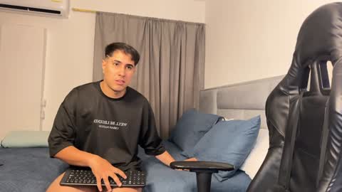 Dereck online show from 6, 12, 2024