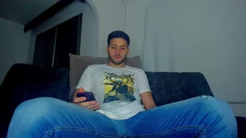 dereckhardd online show from 3, 5, 2026
