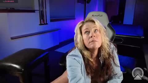 Derrick 52 and Brittany 50 online show from 10, 7, 2026