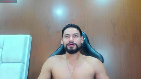 Snapshot of derrybigger_cm chatting on 17, 10, 2025 DerryBigger CM online show from 17, 10, 2025