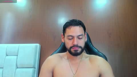 Snapshot of derrybigger_cm chatting on 28, 10, 2025 DerryBigger CM online show from 28, 10, 2025