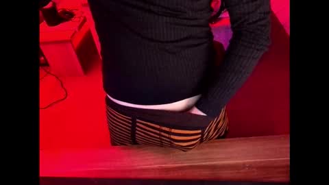 Snapshot of desiredsnack chatting on 27, 9, 2025 lecram online show from 27, 9, 2025