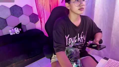 TORI AND MR. BEAR online show from 3, 5, 2026