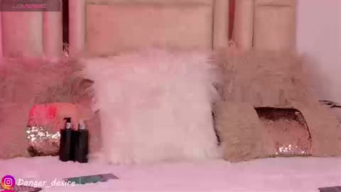   online show from 8, 9, 2025