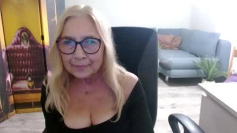 S O F I A online show from 24, 10, 2025