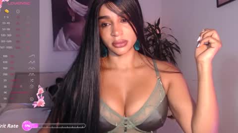Snapshot of destinnemil chatting on 8, 6, 2026 Destinne Mill online show from 8, 6, 2026