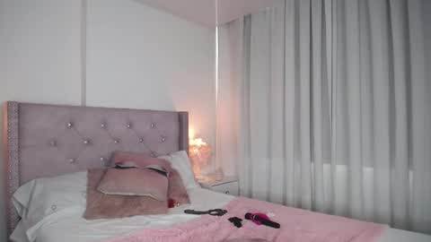 Snapshot of destinysweet21 chatting on 21, 12, 2024 destinysweet21 online show from 21, 12, 2024