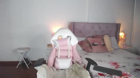 Snapshot of destinysweet21 chatting on 1, 3, 2025 destinysweet21 online show from 1, 3, 2025