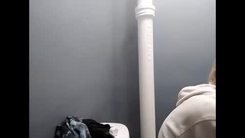 desturbingdetale699 online show from 5, 1, 2025