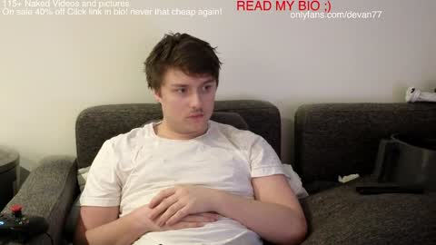 Snapshot of devantheplug chatting on 13, 12, 2024 Devan online show from 13, 12, 2024